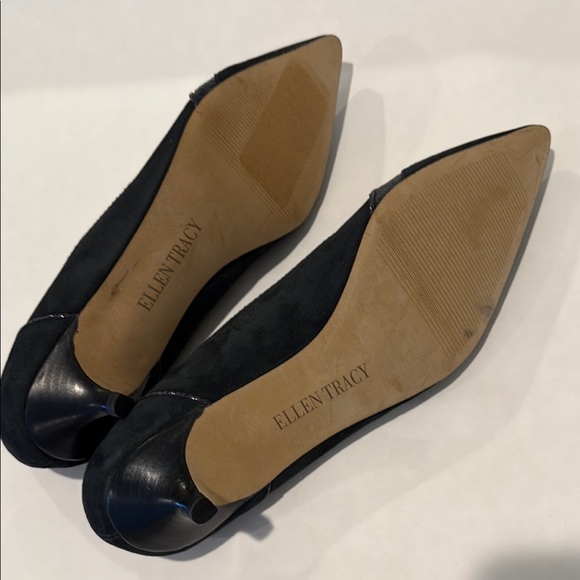 Ellen Tracy Black Flats & Loafers Sleek Design - Picture 6 of 11